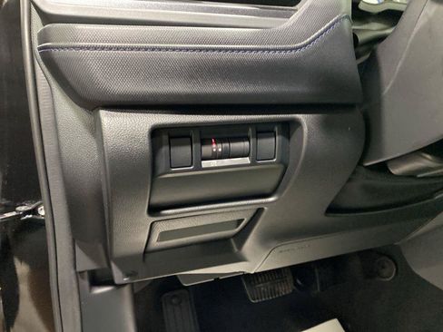 Used 2025 Subaru Forester Premium AWD/4WD image 26