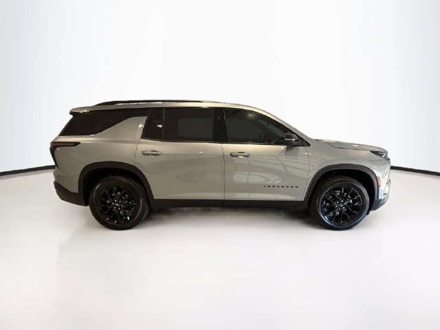 Certified 2026 Chevrolet Traverse LT w/ Midnight/Sport Edition FWD image 8