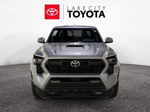Used 2024 Toyota Tacoma TRD Sport image 11