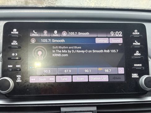 Used 2018 Honda Accord EX-L image 9