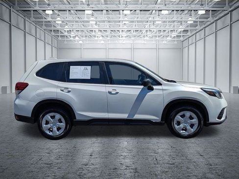 Used 2022 Subaru Forester Limited AWD/4WD image 6