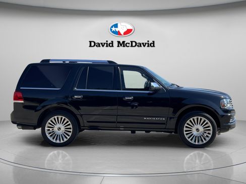 Used 2015 Lincoln Navigator 2WD image 8