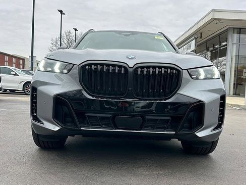 New 2026 BMW X5 xDrive40i w/ M Sport Package image 2