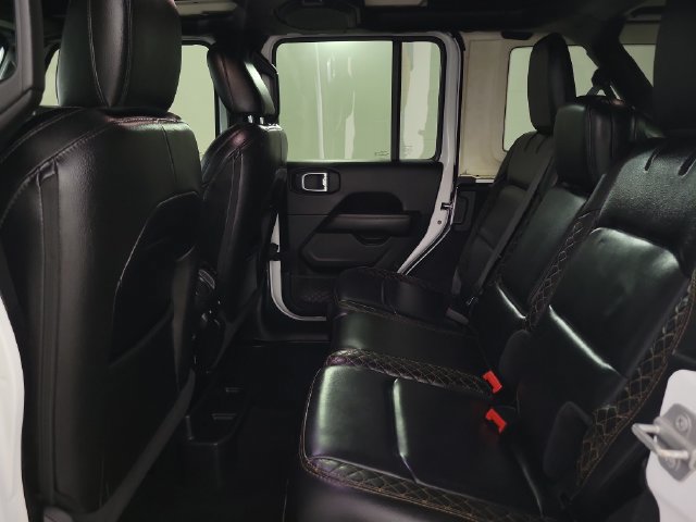 Used 2021 Jeep Wrangler Unlimited Sahara AWD/4WD image 11