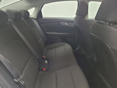 Used 2021 Kia Forte LXS image 19