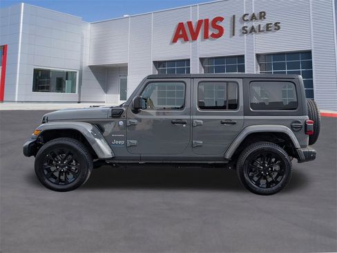 Used 2023 Jeep Wrangler Unlimited Sahara image 9