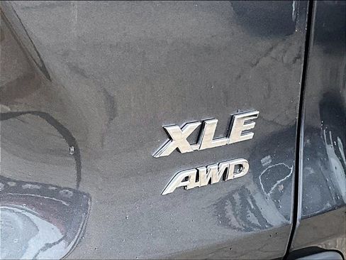 Used 2019 Toyota RAV4 XLE w/ Convenience Package AWD/4WD image 27