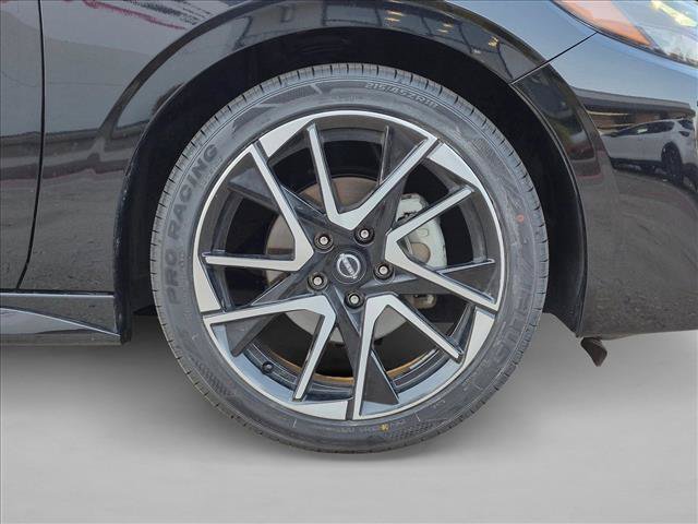 Used 2025 Nissan Sentra SR FWD image 22
