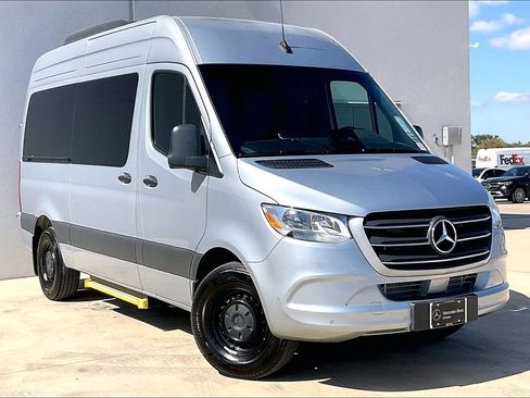 New 2025 Mercedes-Benz Sprinter 2500 image 1