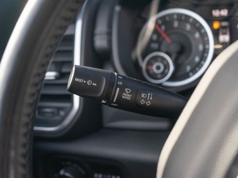 Used 2022 RAM 1500 Laramie image 24