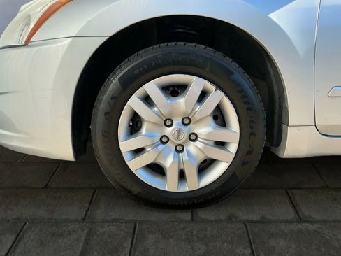 Used 2010 Nissan Altima 2.5 S image 22