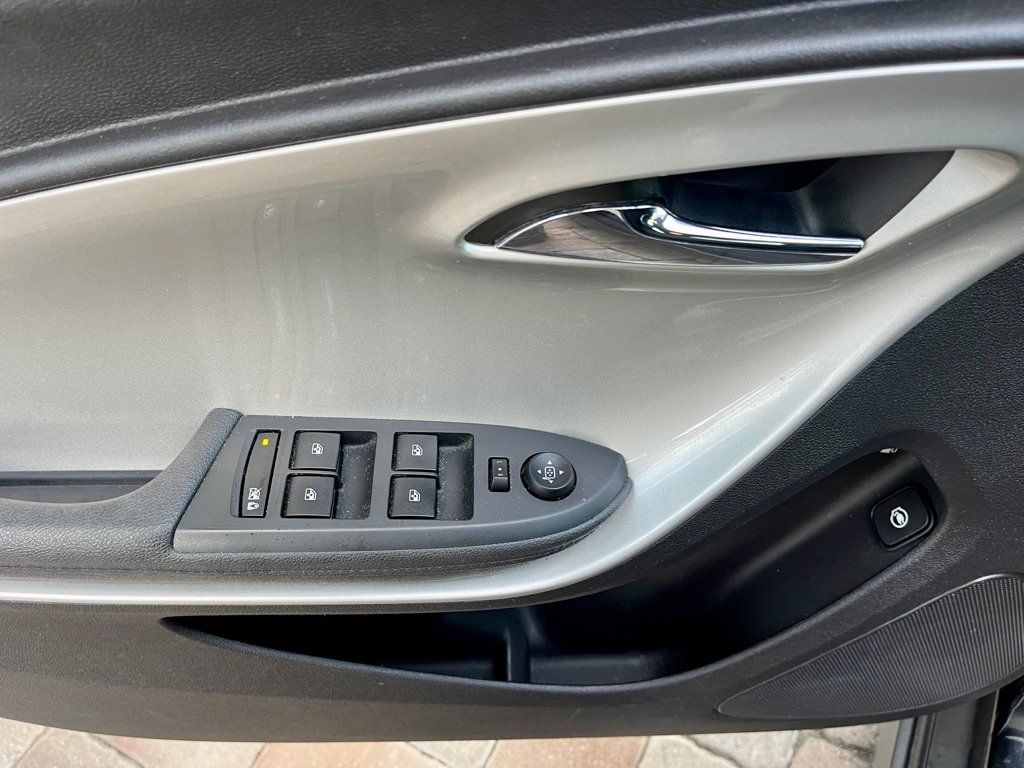Used 2013 Chevrolet Volt FWD image 44