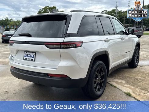 Used 2025 Jeep Grand Cherokee Altitude AWD/4WD image 16