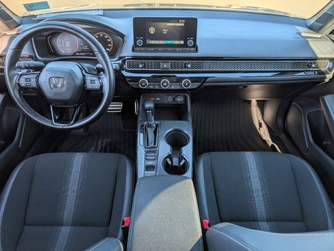 Used 2023 Honda Civic Sport image 4