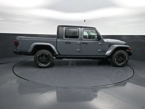 New 2026 Jeep Gladiator Sport AWD/4WD image 11