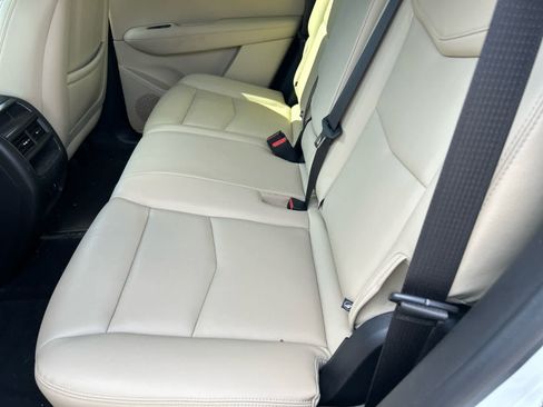 Used 2019 Cadillac XT5 AWD image 22