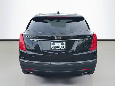 Used 2019 Cadillac XT5 Luxury w/ LPO, Black Ice Package AWD/4WD image 6