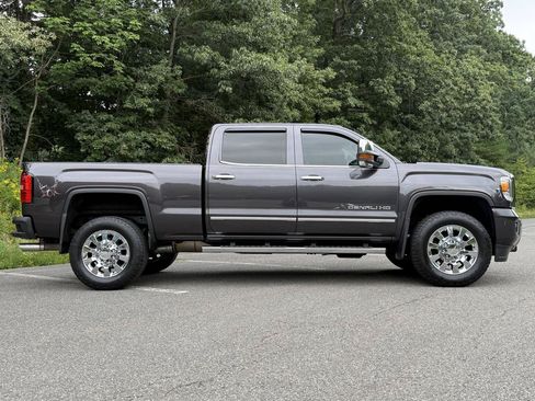Used 2016 GMC Sierra 2500 Denali AWD/4WD image 3