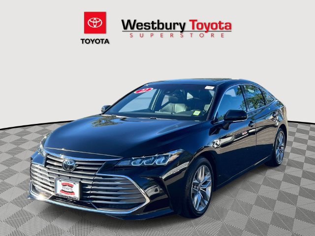 Certified 2022 Toyota Avalon XLE w/ Moonroof Package FWD image 5