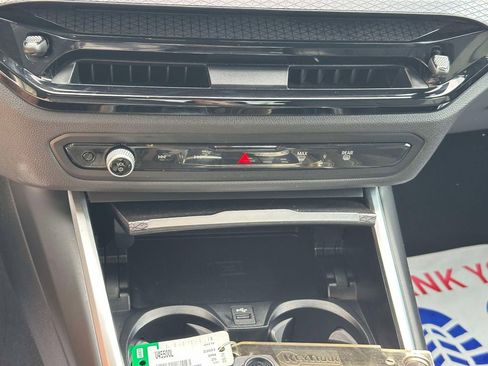 Certified 2025 BMW 330i xDrive Sedan w/ Convenience Package image 17