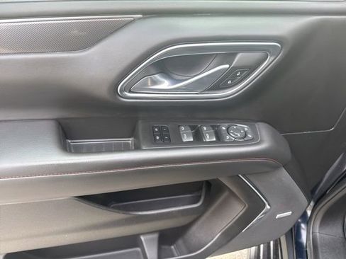 Used 2023 Chevrolet Suburban RST w/ Sport Performance Package image 17