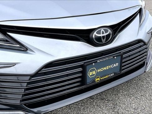 Used 2021 Toyota Camry LE image 31