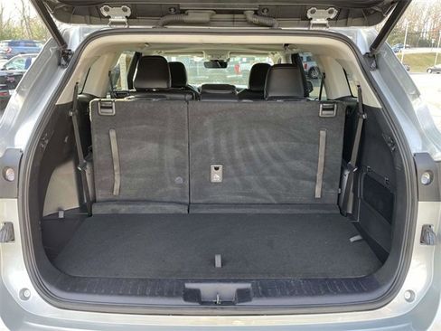Used 2021 Toyota Highlander XLE image 13
