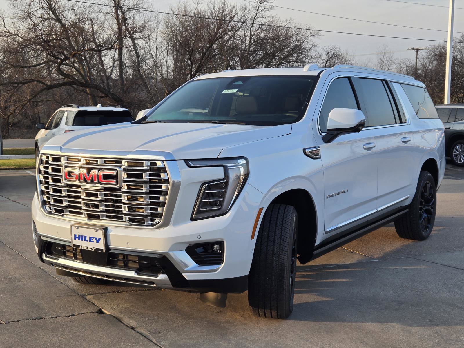 New 2026 GMC Yukon XL Denali w/ Denali Reserve Package AWD/4WD image 2