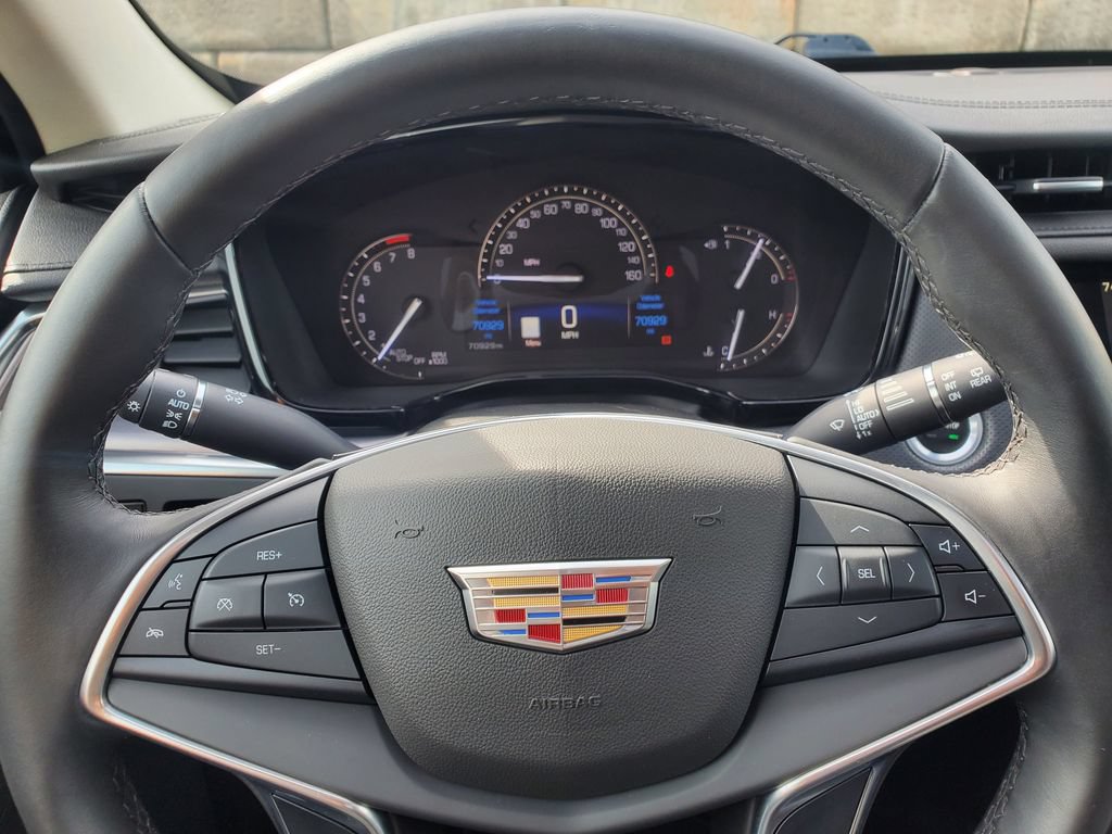 Used 2017 Cadillac XT5 Luxury w/ Driver Awareness Package AWD/4WD image 21