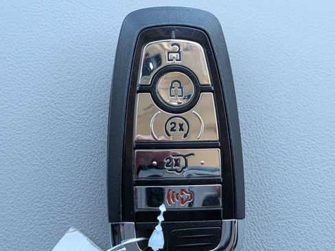 Certified 2025 Lincoln Aviator Reserve image 34