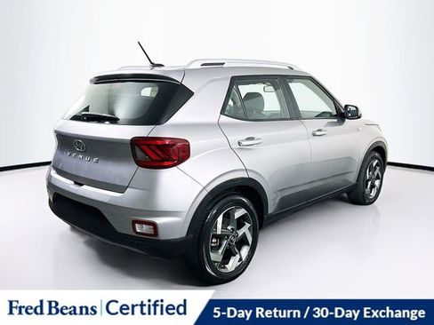 Certified 2023 Hyundai Venue SEL image 8