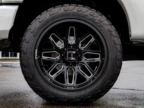 Used 2020 Ford F350 Platinum image 11