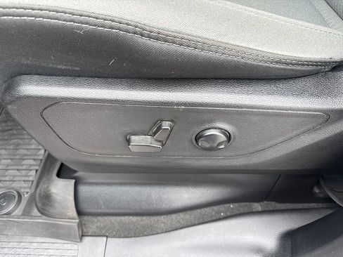 Used 2022 RAM 1500 Big Horn AWD/4WD image 16