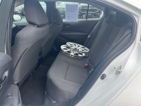 Used 2022 Toyota Corolla LE image 10