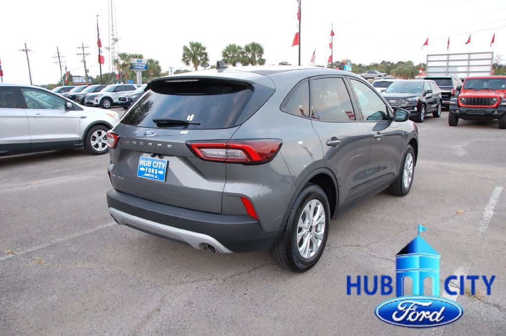 Used 2025 Ford Escape Active FWD image 5