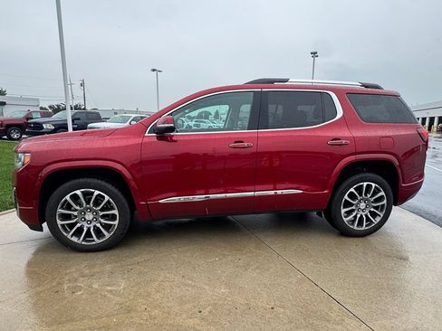 Used 2021 GMC Acadia Denali w/ Denali Technology Package FWD image 4