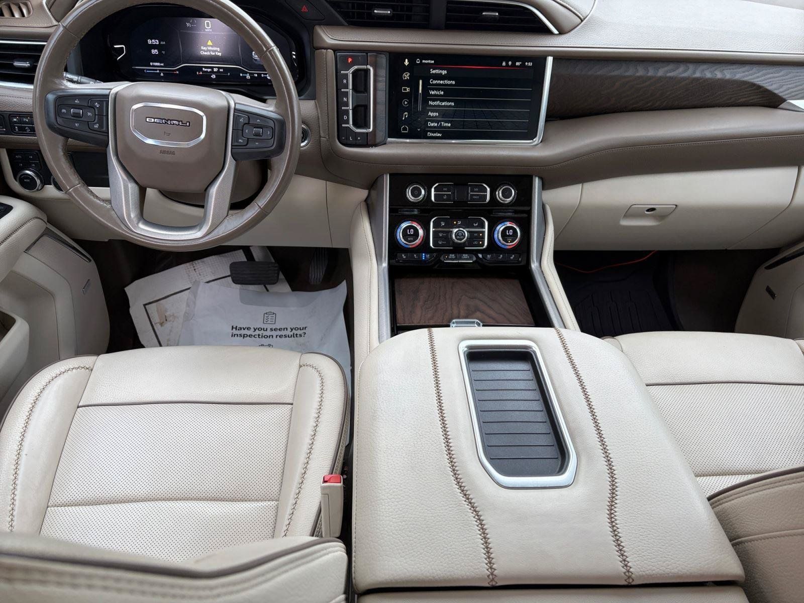 Used 2023 GMC Yukon XL Denali AWD/4WD image 10