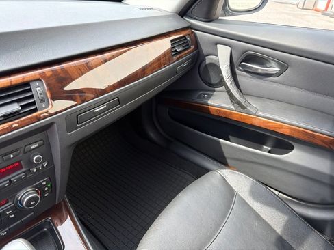 Used 2011 BMW 328i xDrive Sedan AWD/4WD image 24