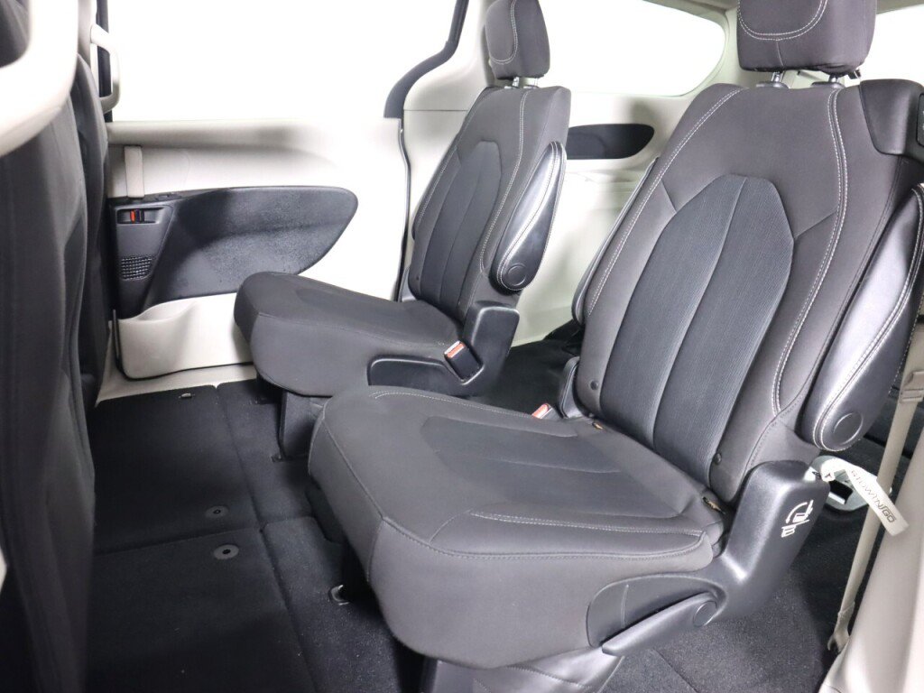 Used 2023 Chrysler Voyager LX FWD image 31