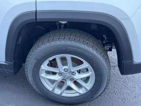 New 2025 Jeep Grand Cherokee Laredo X w/ Luxury Tech Group I AWD/4WD image 54