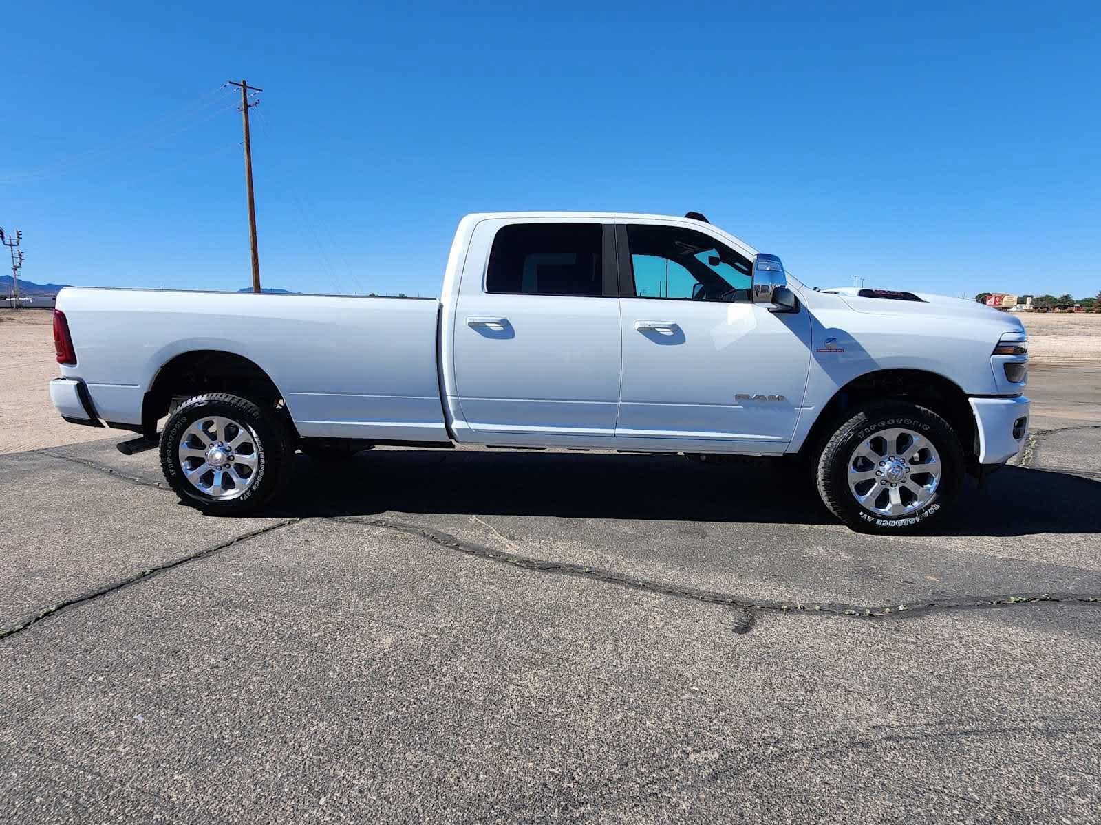 New 2026 RAM 2500 Laramie w/ Sport Appearance Package AWD/4WD image 4