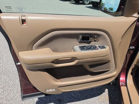 Used 2008 Honda Pilot EX image 17