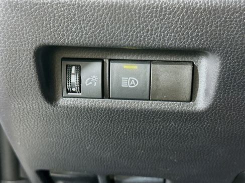 Used 2025 Toyota RAV4 XLE FWD image 17