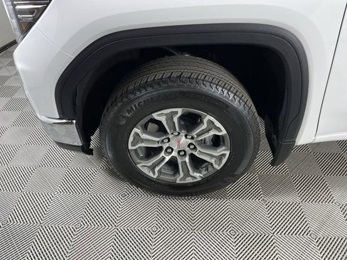 Used 2025 GMC Sierra 1500 SLT image 32