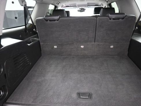Used 2019 GMC Yukon XL SLT image 27
