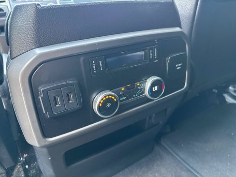 Used 2020 Ford Expedition Max XLT w/ Equipment Group 202A AWD/4WD image 22
