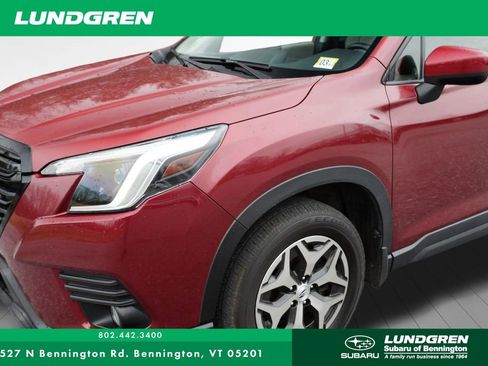 Used 2023 Subaru Forester Premium AWD/4WD image 38