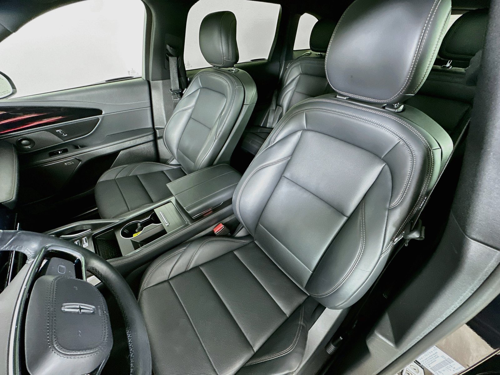 Used 2024 Lincoln Nautilus Premier w/ Equipment Group 102A AWD/4WD image 33