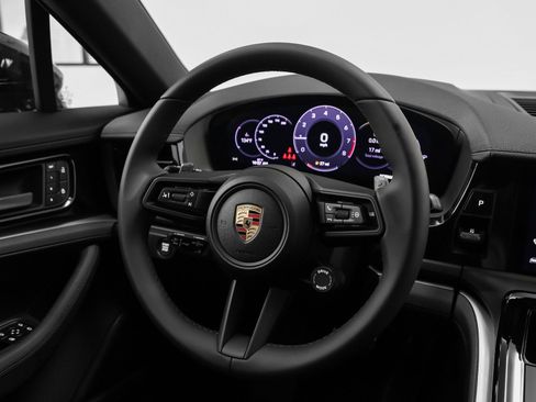 Certified 2025 Porsche Panamera 4 AWD/4WD image 28