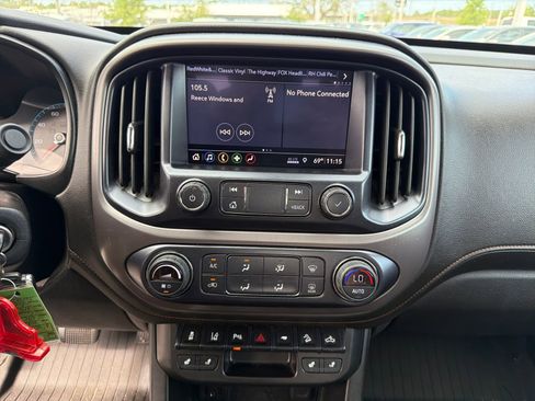 Used 2022 GMC Canyon AT4 w/ Driver Alert Package AWD/4WD image 32